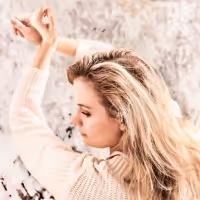 Eve Simpson To Release Debut EP 'All Her Strange' April 14