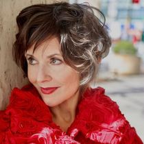 Interview: Rosemary Loar on Holiday Show JINGLES AND JAZZ at The Green Room 42