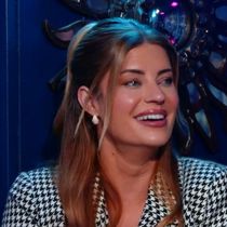 Hannah Stocking Reveals Her Self-Tattooed Feet Have a Full Conversation on GOOD NIGHT