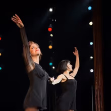 Video: CHICAGO's Newest Star Krysta Rodriguez Takes Her First Bows