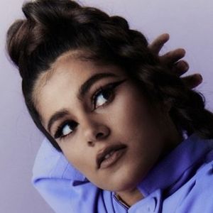 Parisian Artist Ethel Releases New Track 'Pixie Dust'