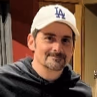 Brad Paisley Inks Deal with Universal Music Group Nashville