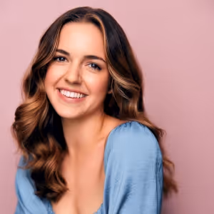 Interview: 6 Questions with Katie Yeomans of MEAN GIRLS at Salle Wilfred-Pelletier…