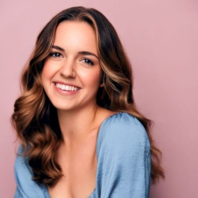Interview: 6 Questions with Katie Yeomans of MEAN GIRLS at Salle Wilfred-Pelletier, Place Des Arts