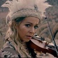Lindsey Stirling Premieres 'We Three Gentlemen' Video Today