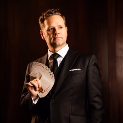 Review: THE MAGIC PARLOUR Presented by Goodman Theatre