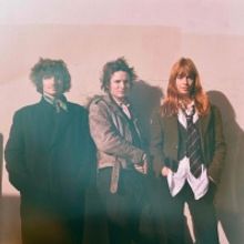 Oracle Sisters Share New Single 'Hot Summer'