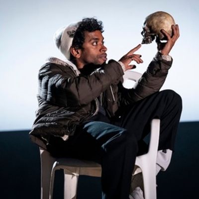 Review: NT LIVE'S HAMLET, Starring Hiran Abeysekera