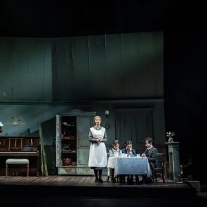 Review: DEAR OCTOPUS, National Theatre