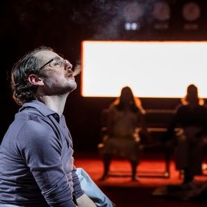Review: BROKEN GLASS, Young Vic