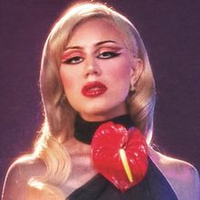 Slayyyter Releases Sophomore Album 'Starf*cker'
