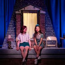 Review: DR RIDE'S AMERICAN BEACH HOUSE at The Gaslight Theatre