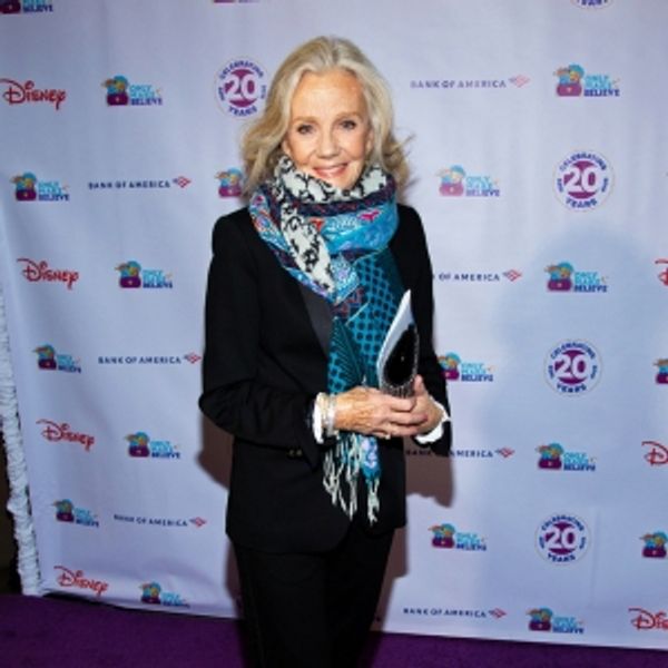 Video: See Hayley Mills in the Trailer for M. Night Shayamalan's TRAP Photo