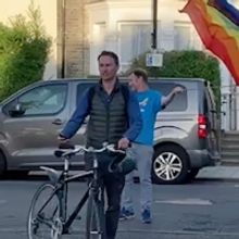 VIDEO: Opera Singer Edgaras Montvidas and Celebrity Guests Perform on London Streets 