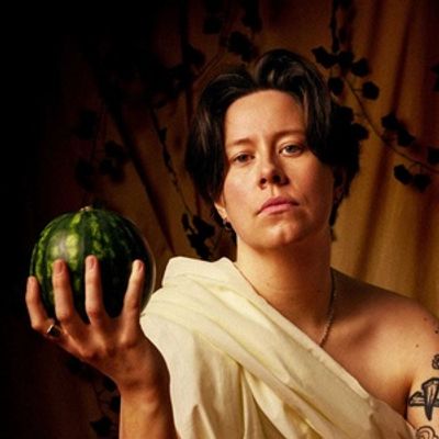 Review: CHLOE PETTS: BIG NATURALS, Soho Theatre