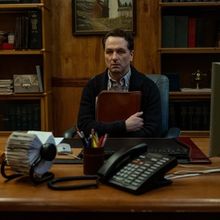 Video: Apple TV Shares First Look at WIDOW'S BAY Series Starring Matthew Rhys