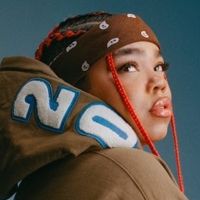 Zoe Wees Shares New Single 'Daddy's Eyes'