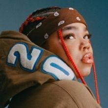 Zoe Wees Shares New Single 'Daddy's Eyes'