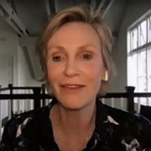 VIDEO: Jane Lynch Gives Her Dogs Human Names on THE TONIGHT SHOW