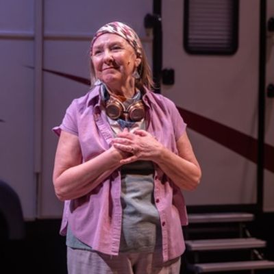 Review: Burning Mom Takes the Spotlight at Edmonton&rsquo;s Citadel Theatre