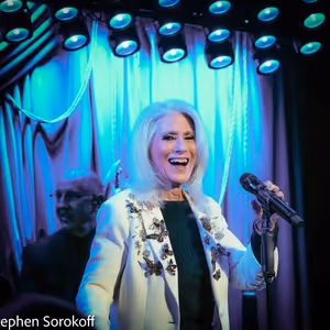 Review: Jamie deRoy Marks 35 Years of JAMIE DEROY & FRIENDS