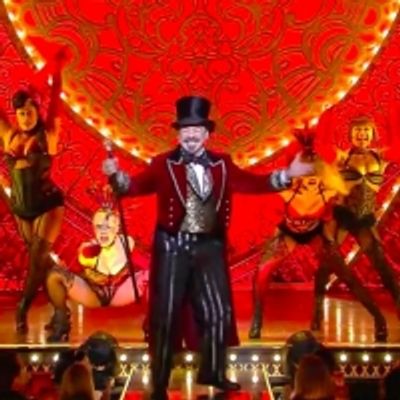 VIDEO: The Cast of MOULIN ROUGE! Performs a Medley on GOOD MORNING AMERICA