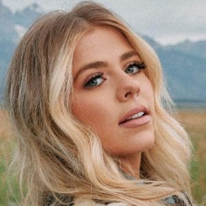Video: Anne Wilson Premieres 'Rain In The Rearview' Music Video