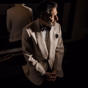 Jazz Guitarist and Singer John Pizzarelli Performs Immortal Songs from the Stage and…