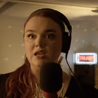 Video: Allie Daniel Performs 'Happy to Keep His Dinner Warm' From HOW TO SUCCEED IN… Video
