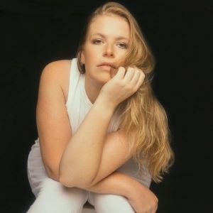 Newcomer Charlotte Morris to Release Emotional Album WILD CHILD in September