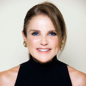 TOVAH FELDSHUH: AGING IS OPTIONAL ('Cause G*d I Hope It Is!) Comes to Hamptons…