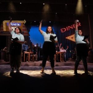 Review: WAITRESS at Omaha Community Playhouse
