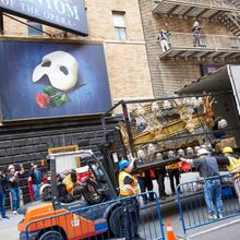 Photos/Video: Iconic PHANTOM Chandelier Exits Broadway's Majestic Theatre