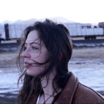 Alaska Reid Shares 'Warm' Single & Video