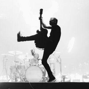 Bryan Adams Unveils 'Roll With The Punches' May 2025 UK Arena Tour