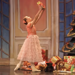 Ballet Hispánico Second Company BH2 (BHdos) to Perform in THE NUTCRACKER