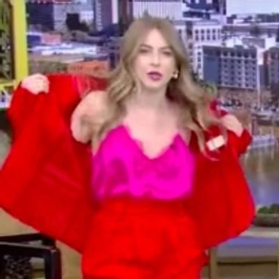 VIDEO: Julianne Hough Performs Some of Her POTUS Rap on LIVE! With Kelly & Ryan