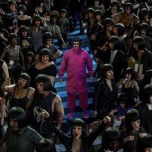 Oliver Tree Releases Third Studio Album 'Alone in a Crowd'