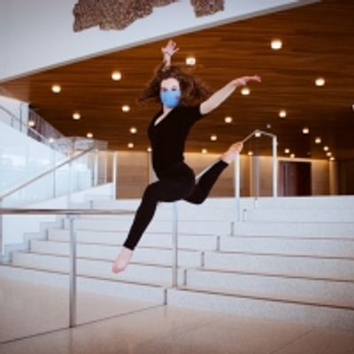 Student Blog: To Use the Mirror, or to Not Use the Mirror Part 1