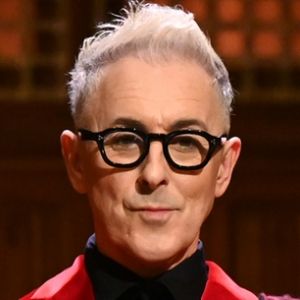 Video: Alan Cumming Hosts THE TRAITORS Season Two With Peppermint & More