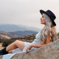 Jessamyn Emerges With Debut Single 'Gold'