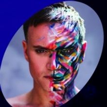 BWW REVIEW: A NIGHT WITH HAYDEN TEE – UP CLOSE AND INTIMATE Shares Heartfelt Expres