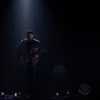 VIDEO: Watch Tom Walker Perform 'Leave a Light On' on THE LATE LATE SHOW WITH JAMES… Video