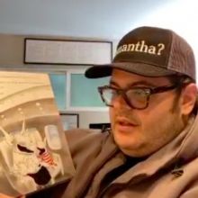 VIDEO: Josh Gad Reads Children's Book to Kids Stuck at Home Due to Coronavirus