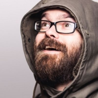 EDINBURGH 2019: BWW Review: CHRIS BETTS VS THE AUDIENCE, Heroes @ Bob's Blundabus