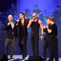 Review: WHAT’S THE BUZZ? – ADELAIDE CABARET FESTIVAL 2026 at Adelaide Festival Theatre, Adelaide Festival Centre