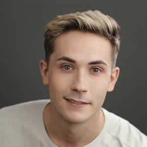 Interview: Christopher Michael of CINDERELLA At Sierra Rep Shares His Thoughts on…