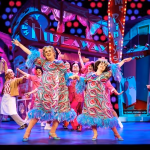 Greg Kalafatas and Caroline Eiseman-Led HAIRSPRAY National Tour Reveals 2023-24…