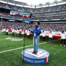 Photos & Video: THE WIZ's Nichelle Lewis Sings the National Anthem at the New York Gi