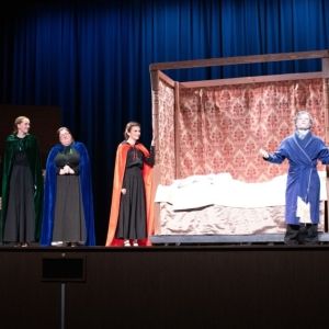 Review: CHARLES DICKENS' A CHRISTMAS CAROL at Lakeside High School